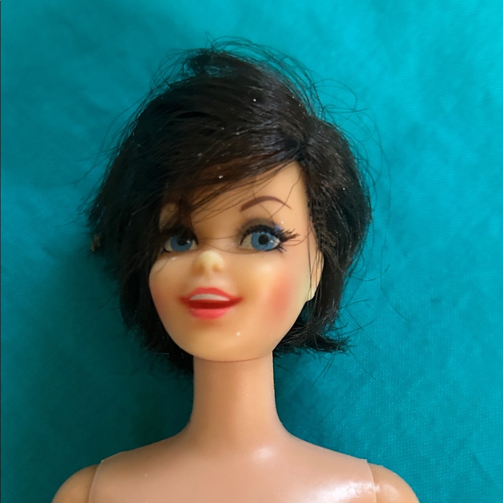 1966 Faire Hair Brunett Twist N Turn Barbie, Mattel Inc, US Patent Pending Japan